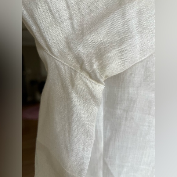 Anne Fontaine white linen blazer with accents on the sleeves and on the pockets. - Picture 11 of 11